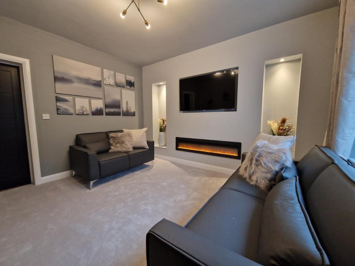 3 Bedroom Stylish Home Merthyr Мърдър Титфил Екстериор снимка