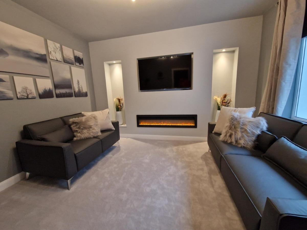 3 Bedroom Stylish Home Merthyr Мърдър Титфил Екстериор снимка